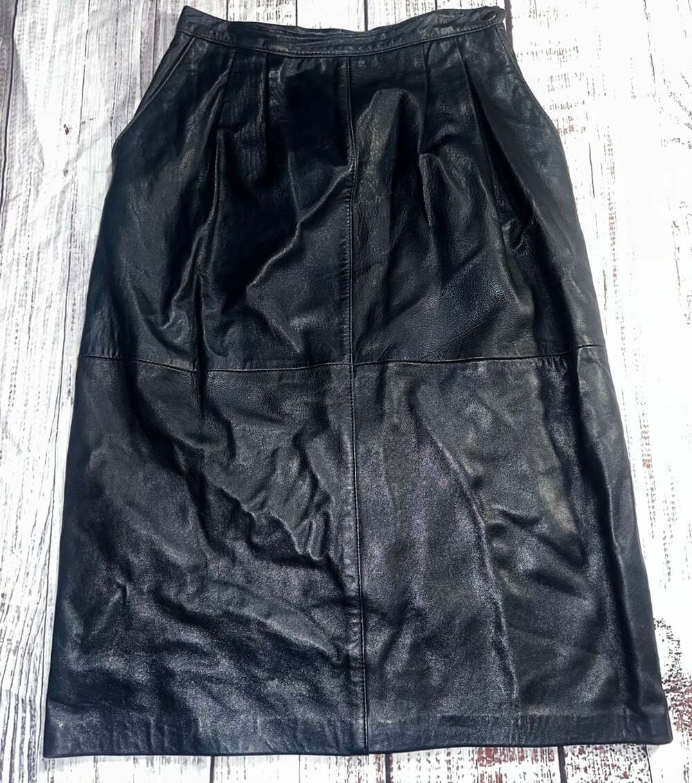 Vintage 100% Genuine Leather Skirt Bagatelle— Size 8